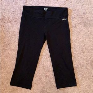 Black crop leggings